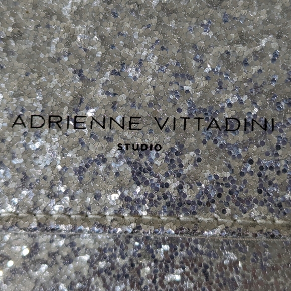 Adrienne Vittadini Studio coin purse/cardholder on key ring- sparkly silver - Picture 7 of 14
